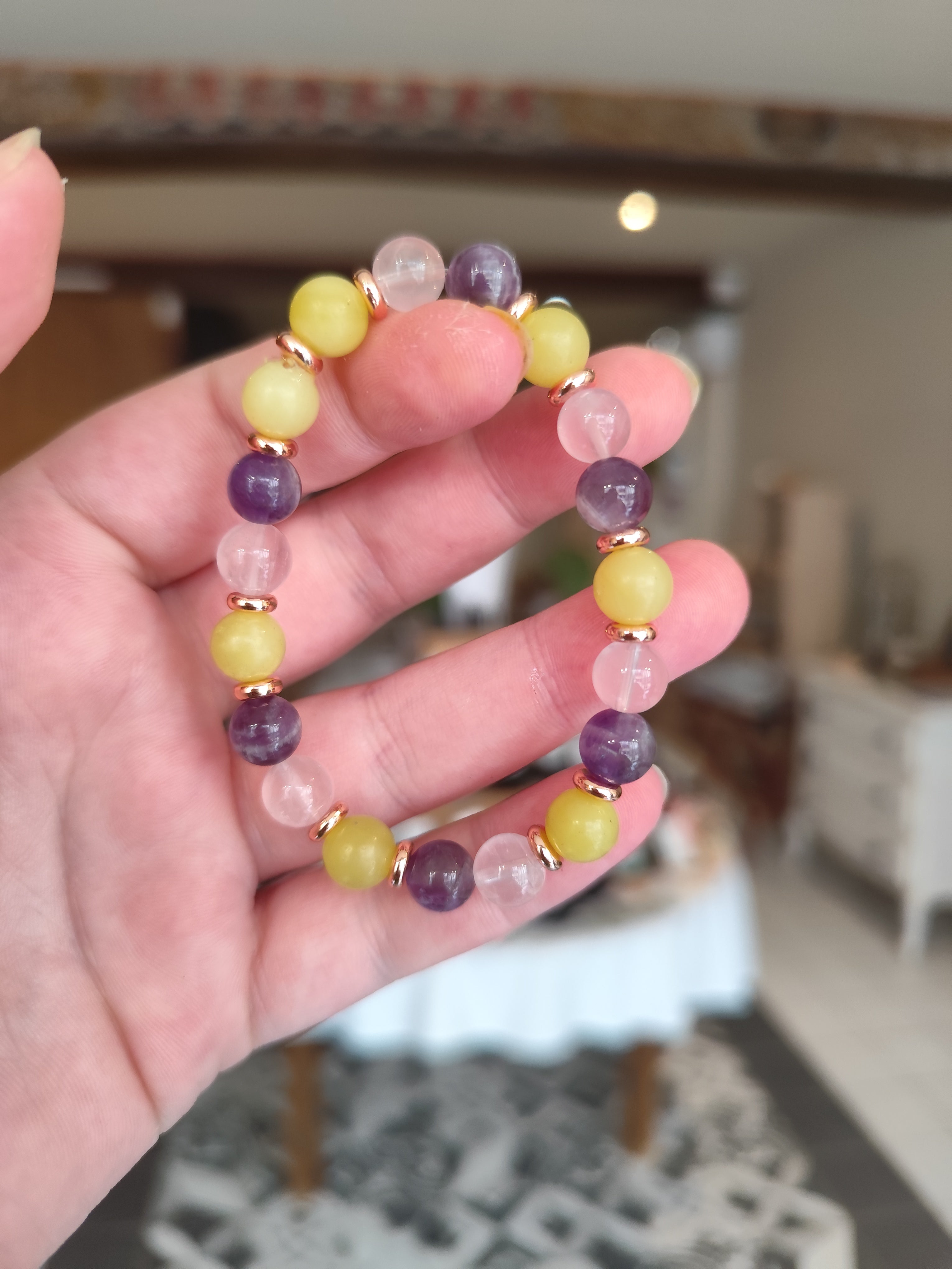 Bracelet Harmonie Solaire – Serpentine jaune, Quartz rose et Améthyste