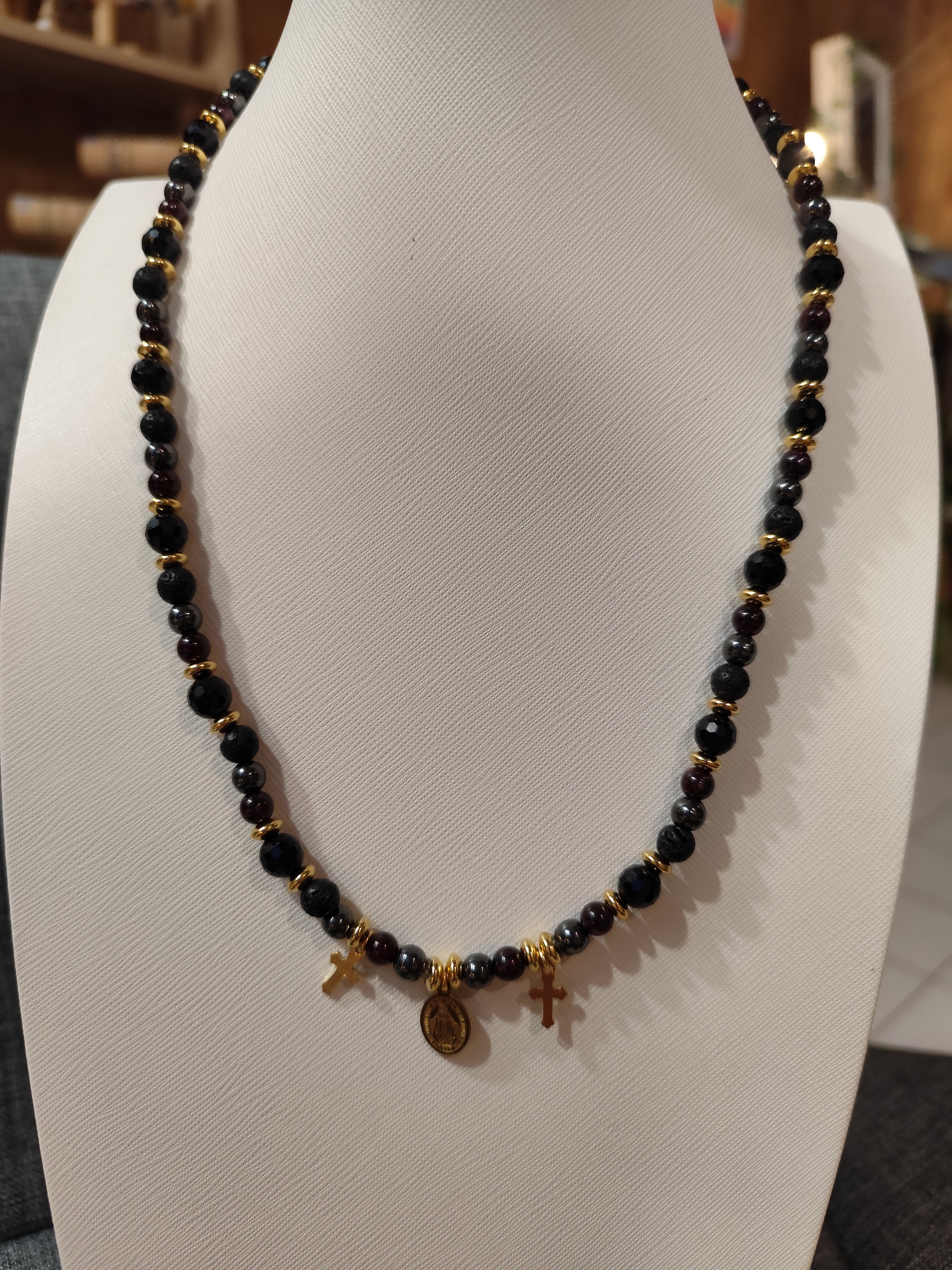 Collier / sautoir Trinité