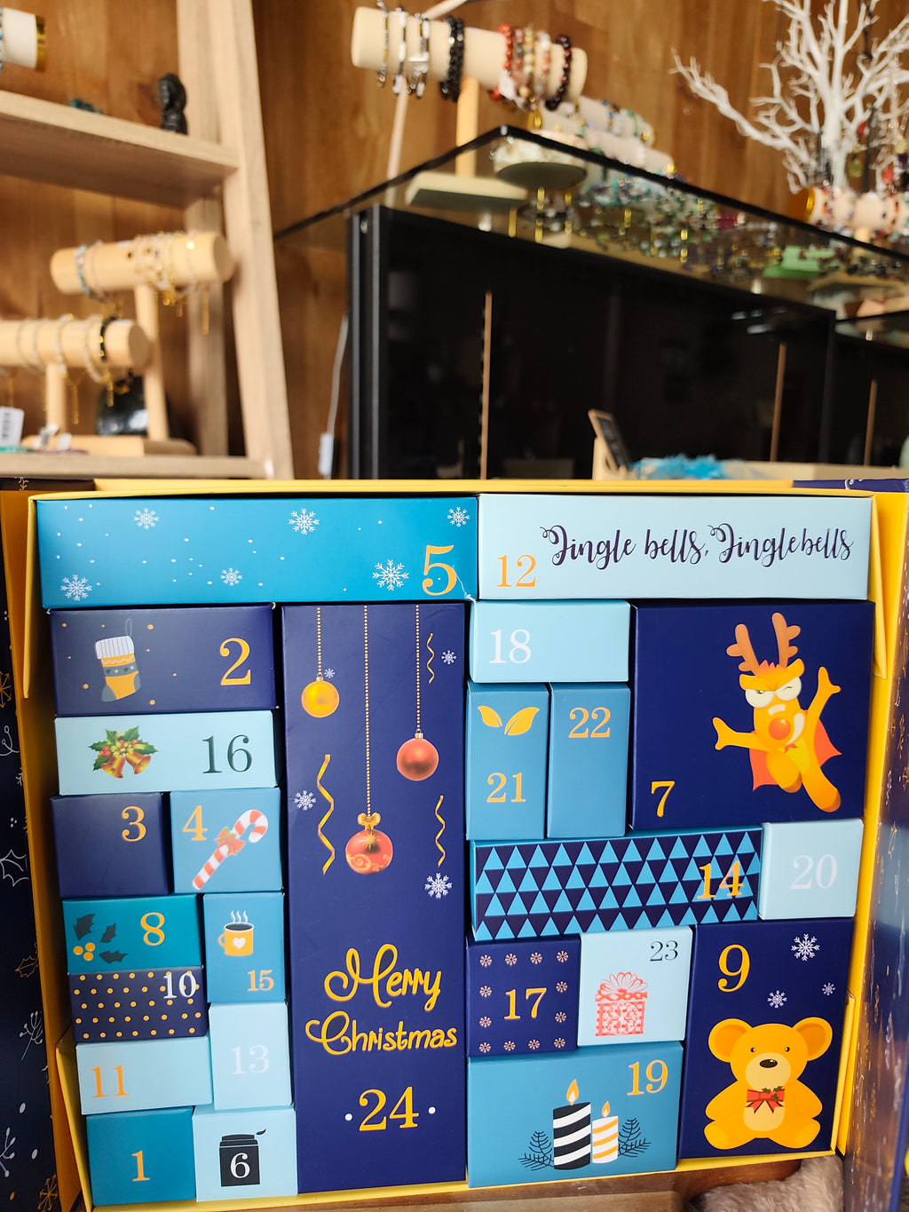 CALENDRIER DE L’AVENT — 24 JOURS DE MAGIE ✨