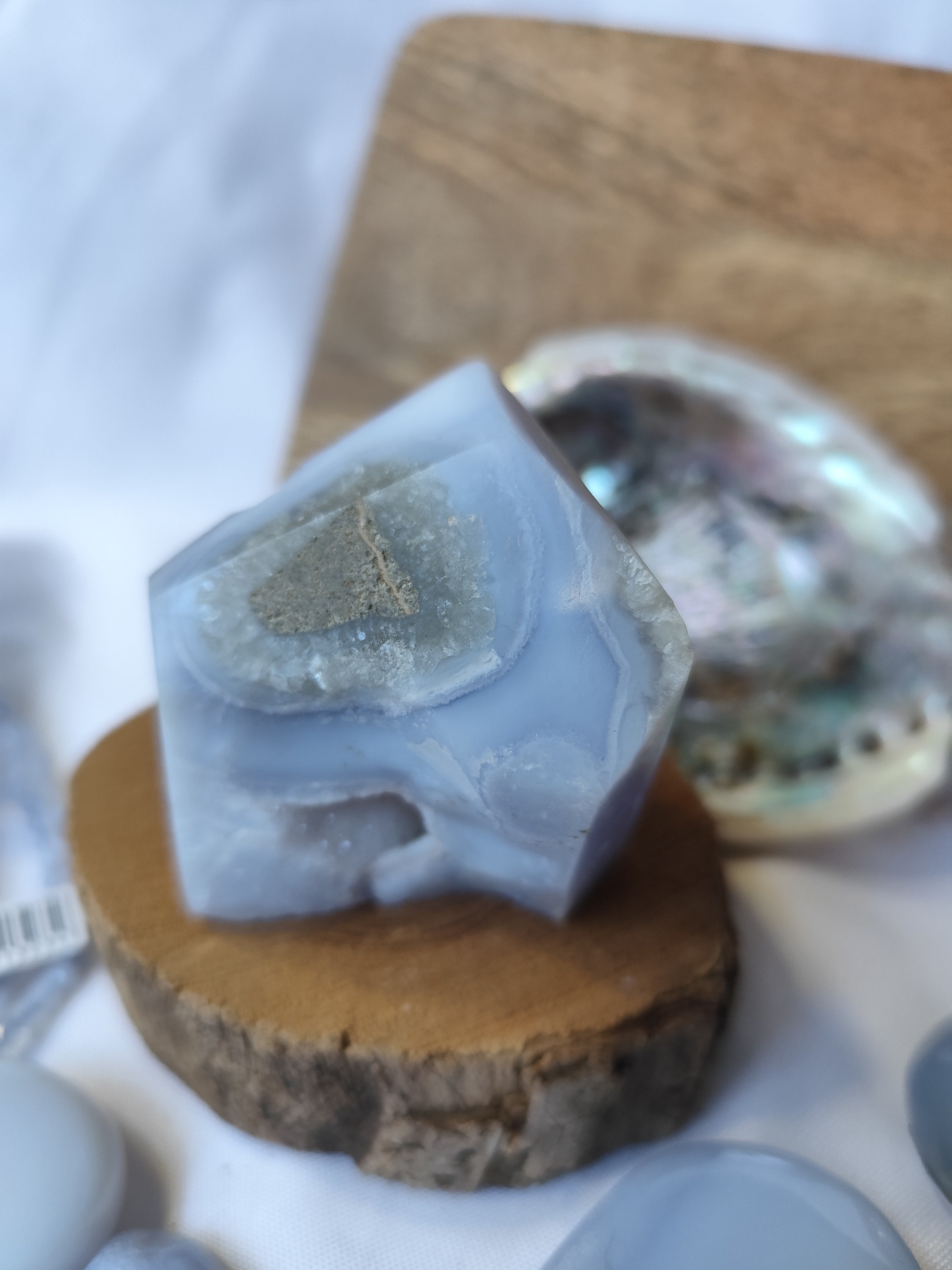 Calcédoine bleue cristallisé ( rare )