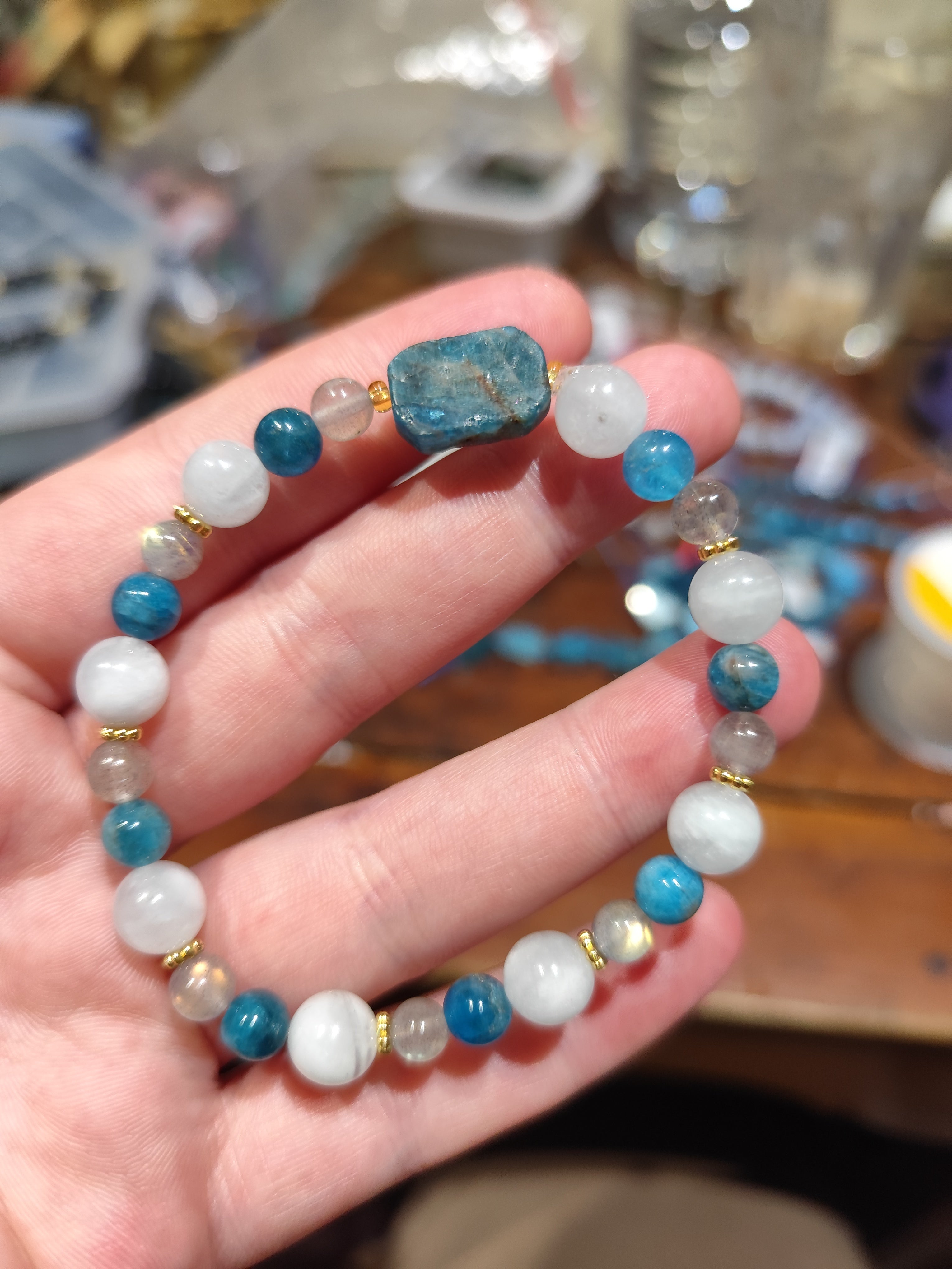 Bracelet Libération de la parole, des émotions / apatite, aigue-marine, Labradorite