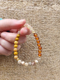 Bracelet en pierres naturelles « Sable Brûlant » – Agate du désert, Cornaline, Jaspe Mokaï jaune et Cristal de roche rutile