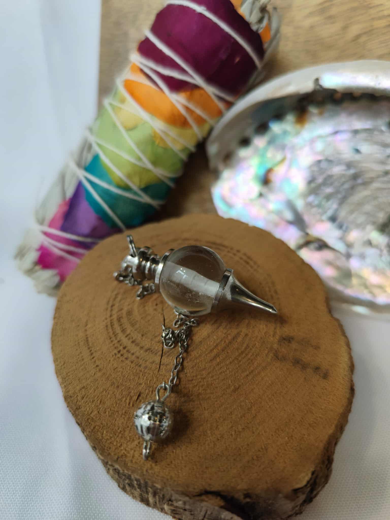 Pendule goutte cristal de roche