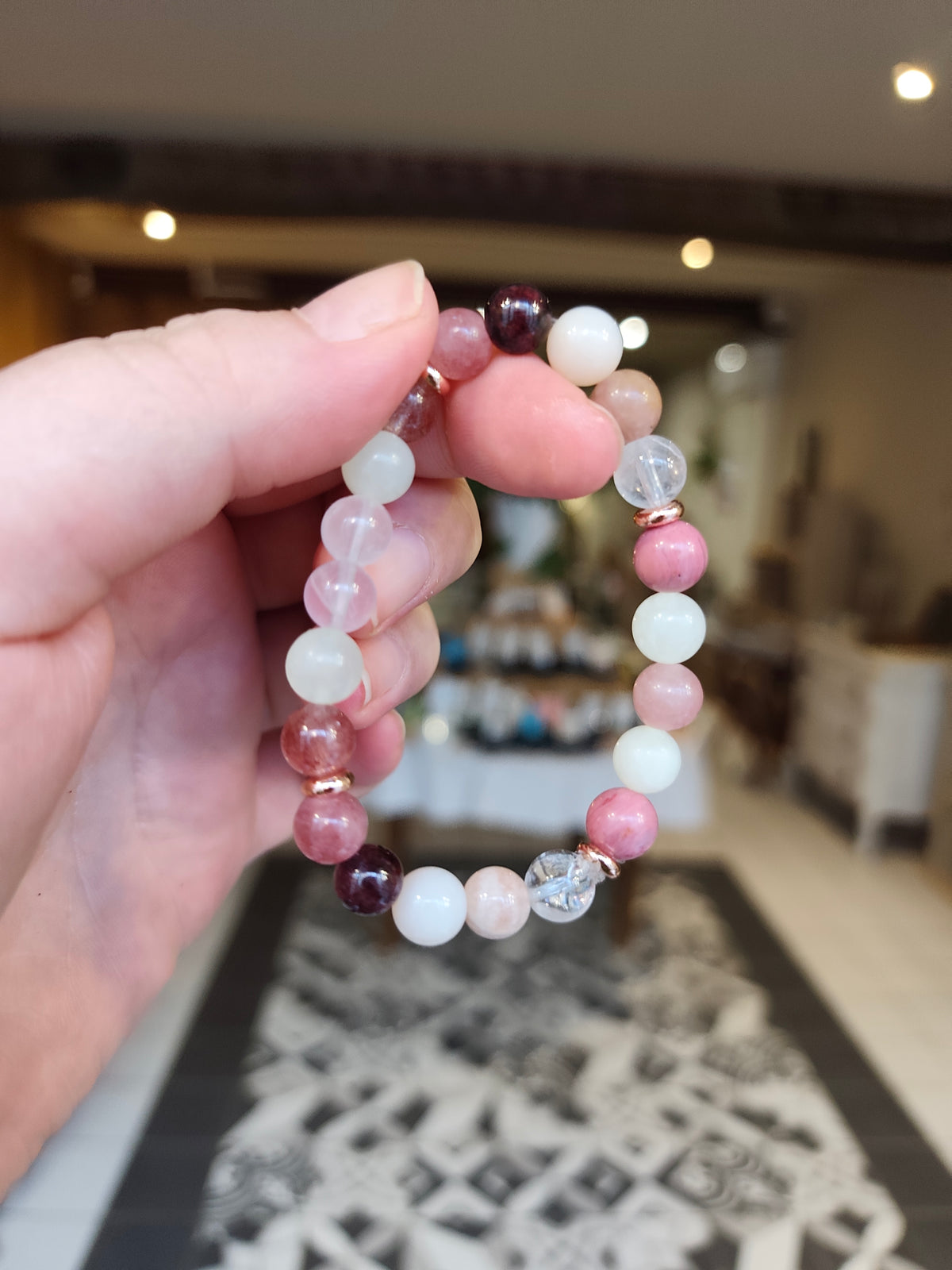 Bracelet intuitif – Grenat, Rhodonite, Pierre de Lune, Jade de Chine & Quartz Rose