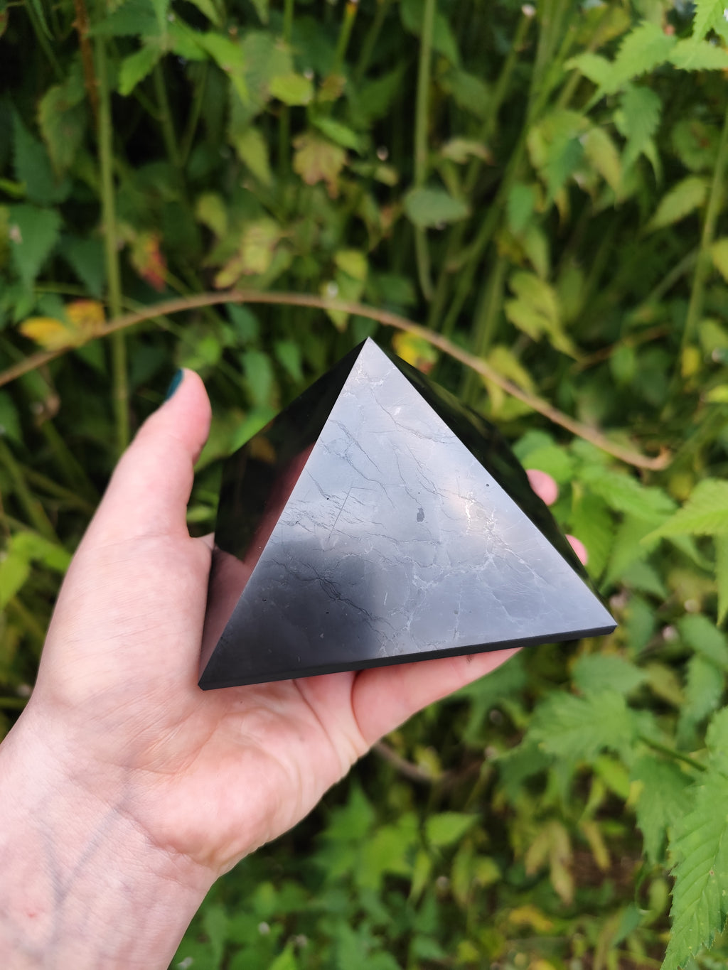Shungite ( pyramide )