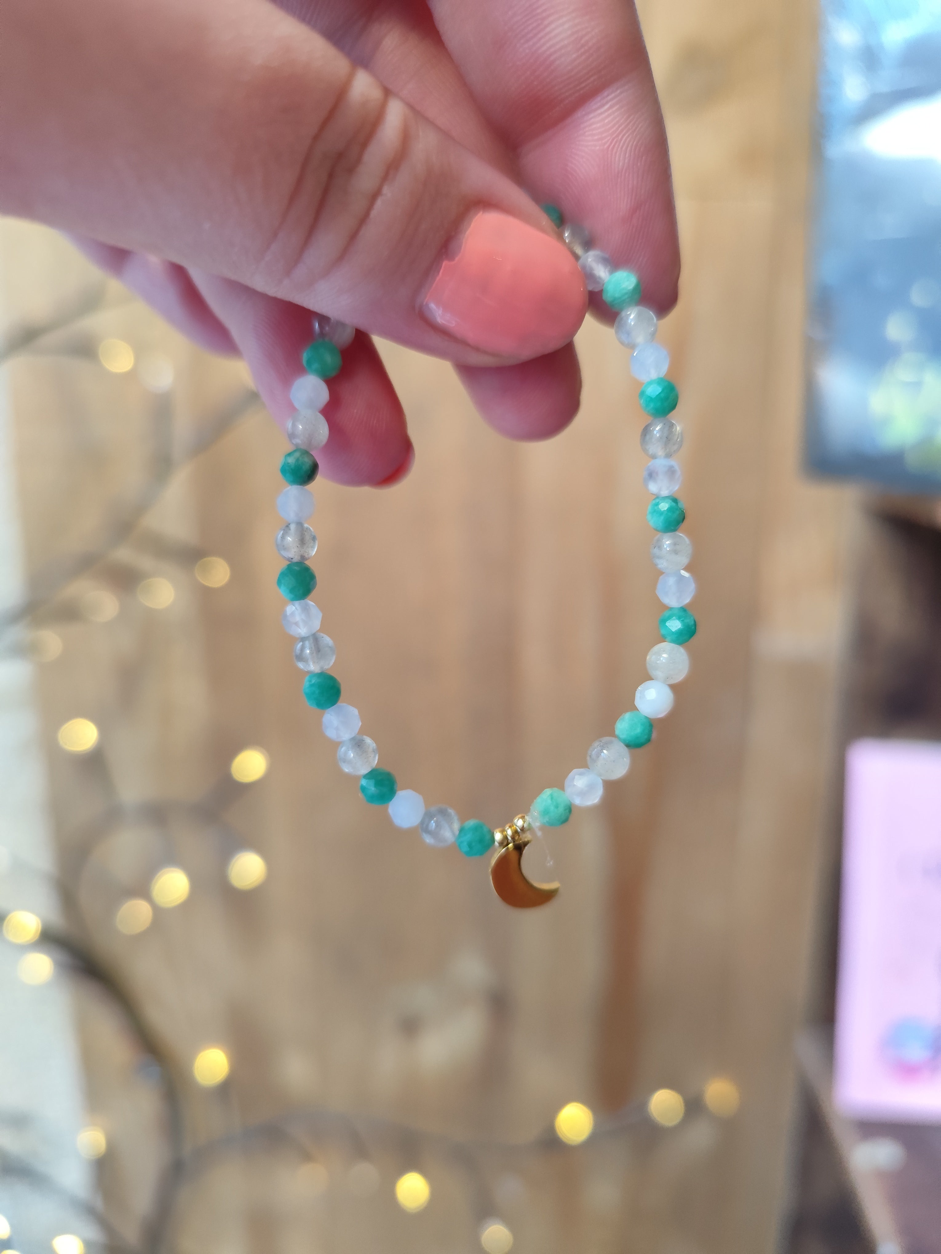 Bracelet L’Oeil de Luna 🌙 – 4 mm | Bijou fin Chakra Gorge en Amazonite, Aigue-marine et Labradorite