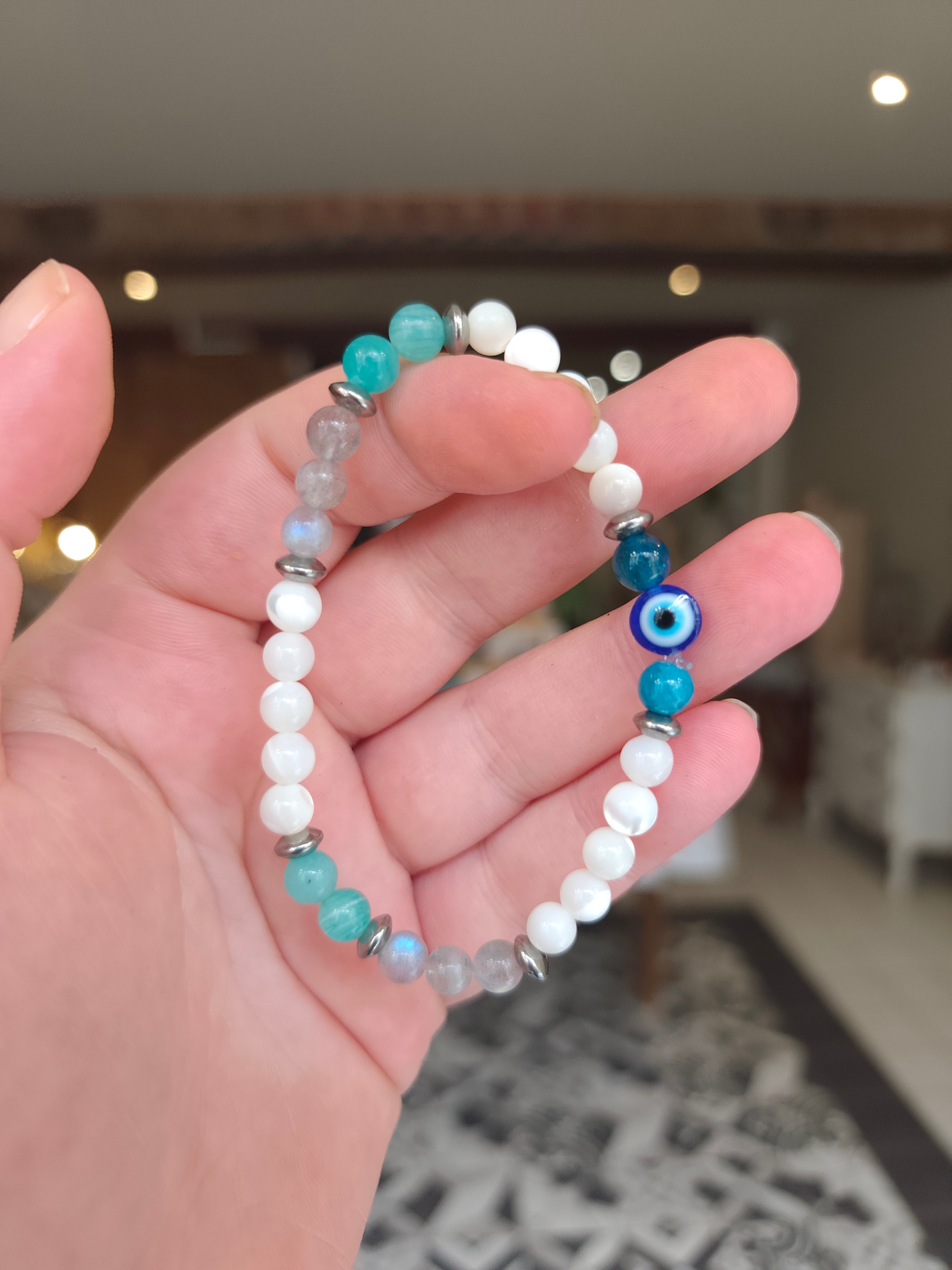 Bracelet Œil Gardien — Amazonite, Nacre, Apatite & Labradorite